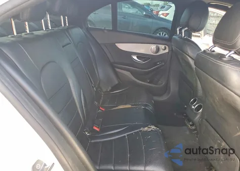 2018 Mercedes-Benz C 350E z USA, uszkodzony, nr VIN 55SWF4HB0JU237465